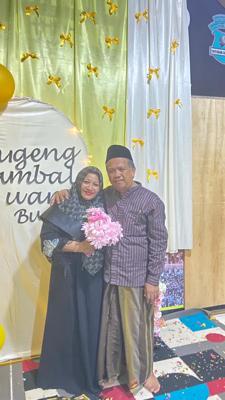 Foto Pengasuh Pondok Pesantren Al Quthubi II